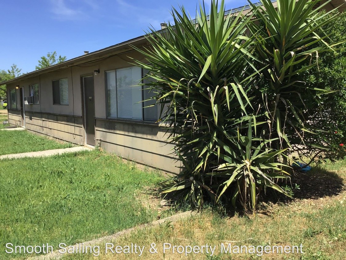 Primary Photo - 1657 5th Ave