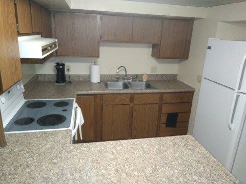 Primary Photo - 2450 Eastgate Rd