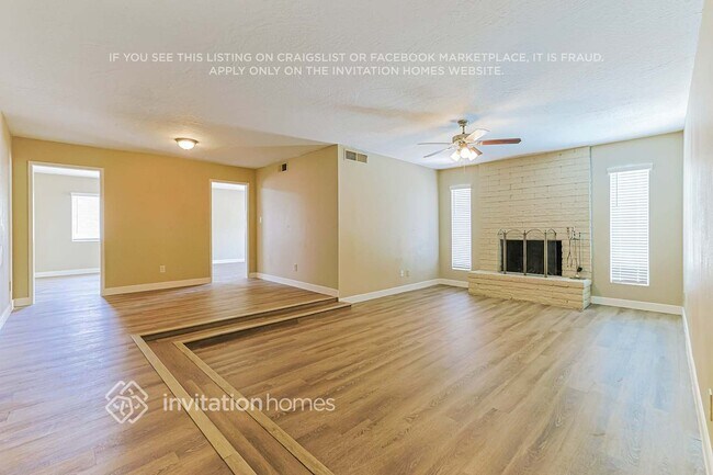 Building Photo - 1534 W Nopal Ave