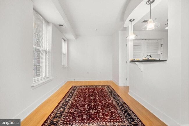 Building Photo - 1106 Columbia Rd NW