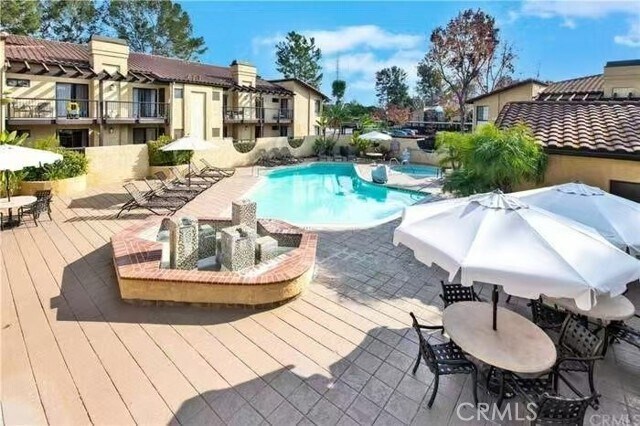 Foto del edificio - 25521 Indian Hill Ln
