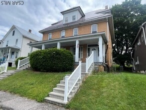 Building Photo - 509 Graham Ave