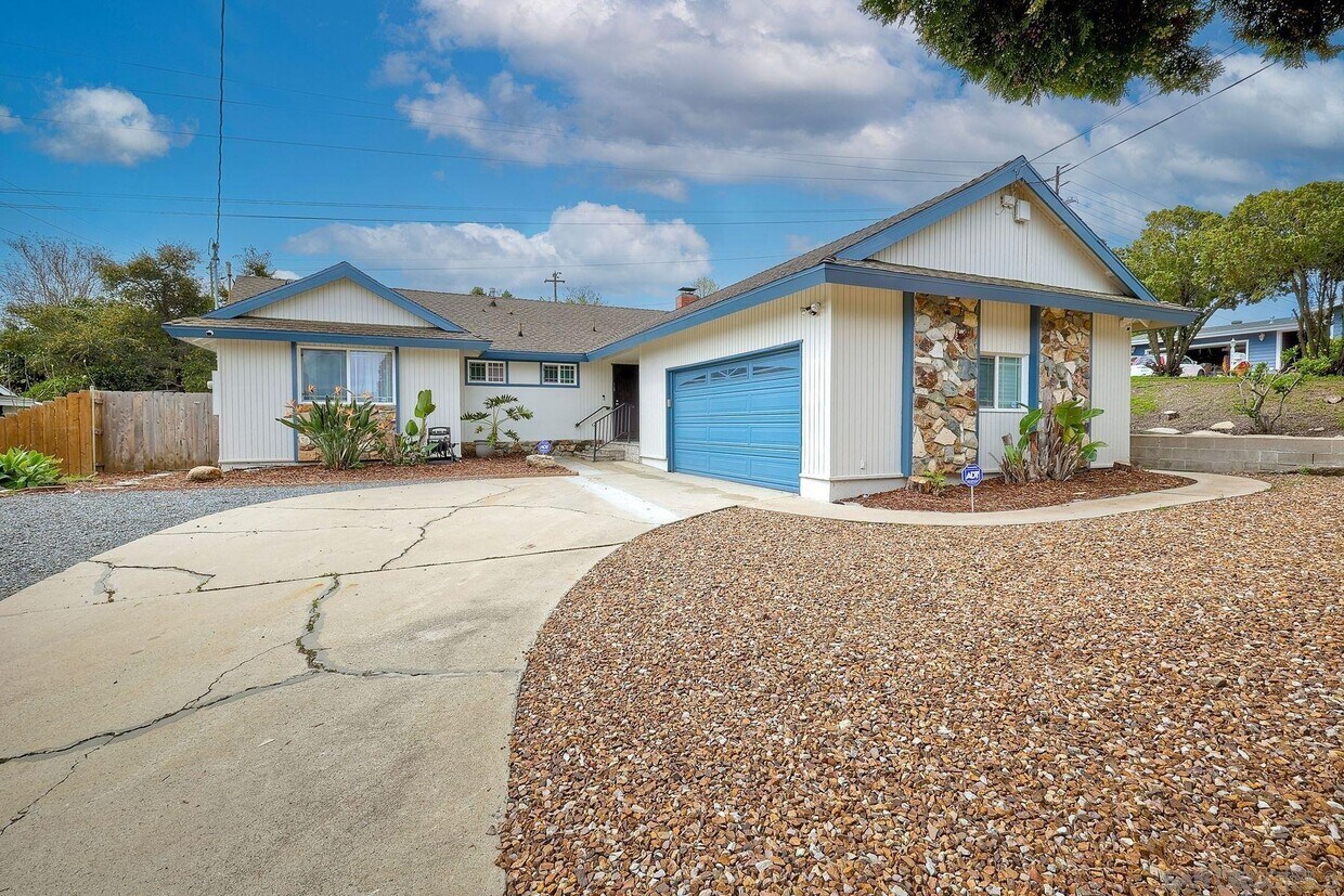 Primary Photo - 10103 Cristobal Dr