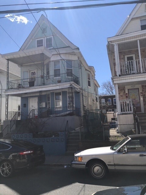 Building Photo - 107 Brown Pl