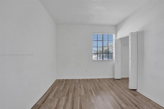 Foto del edificio - 1943 Freeport Dr