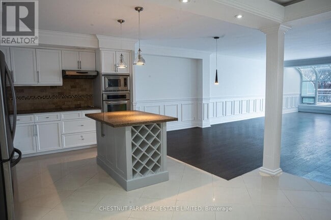 Building Photo - 480 Queens Quay W