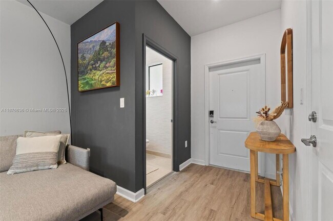 Foto del edificio - 403 NE 212th St