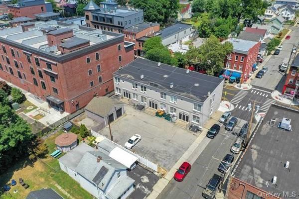 Building Photo - 257b Main St