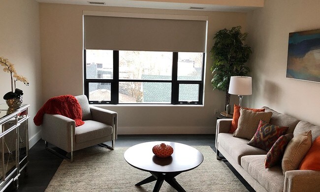 Building Photo - 3 Grand St