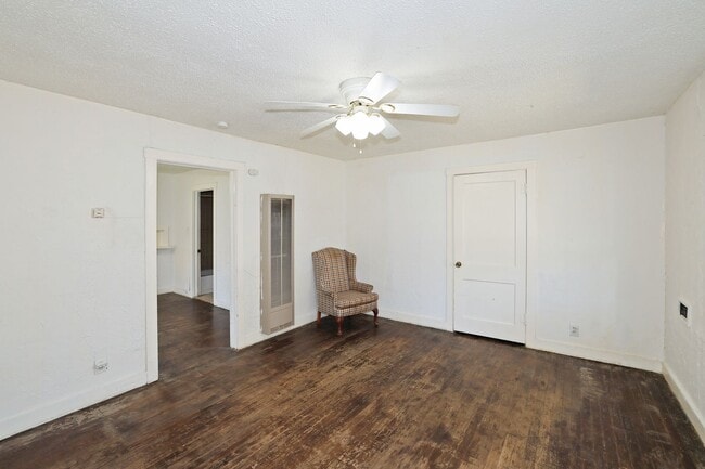 Foto del edificio - 310 S Prospect St