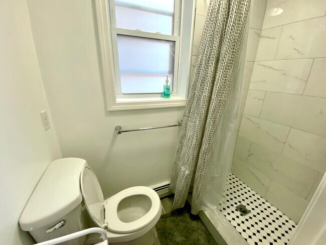 Building Photo - 97 Calumet St