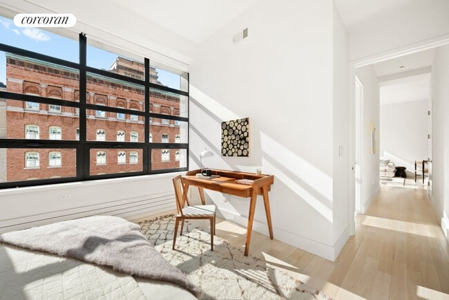 Building Photo - 48 Laight St