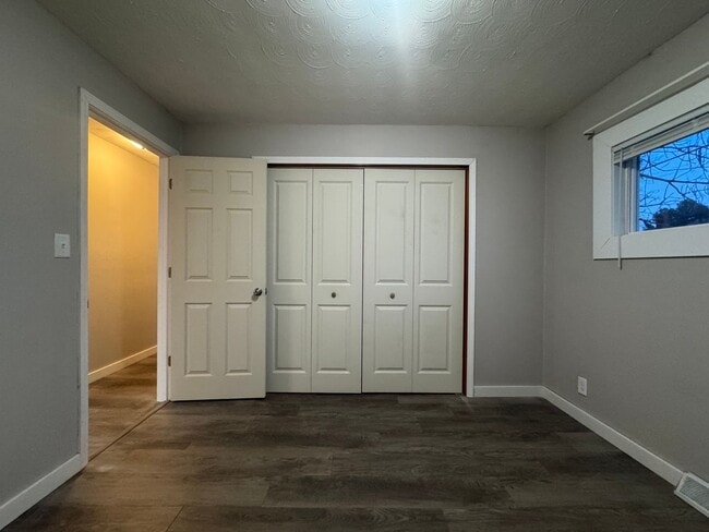 Building Photo - Home For Holidays