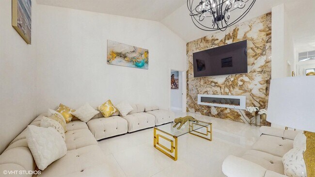 Foto del edificio - 13646 Callington Dr