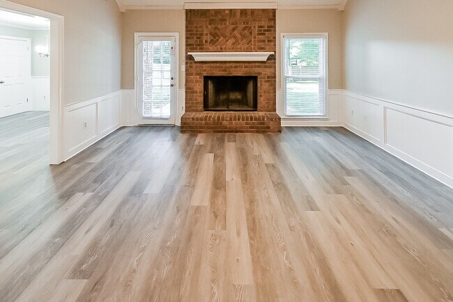 Building Photo - 8431 Timber Creek Dr