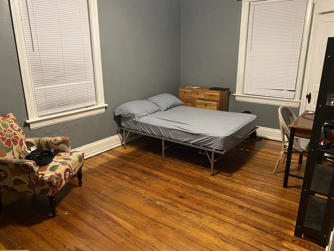 Foto principal - 4403 Brazee St