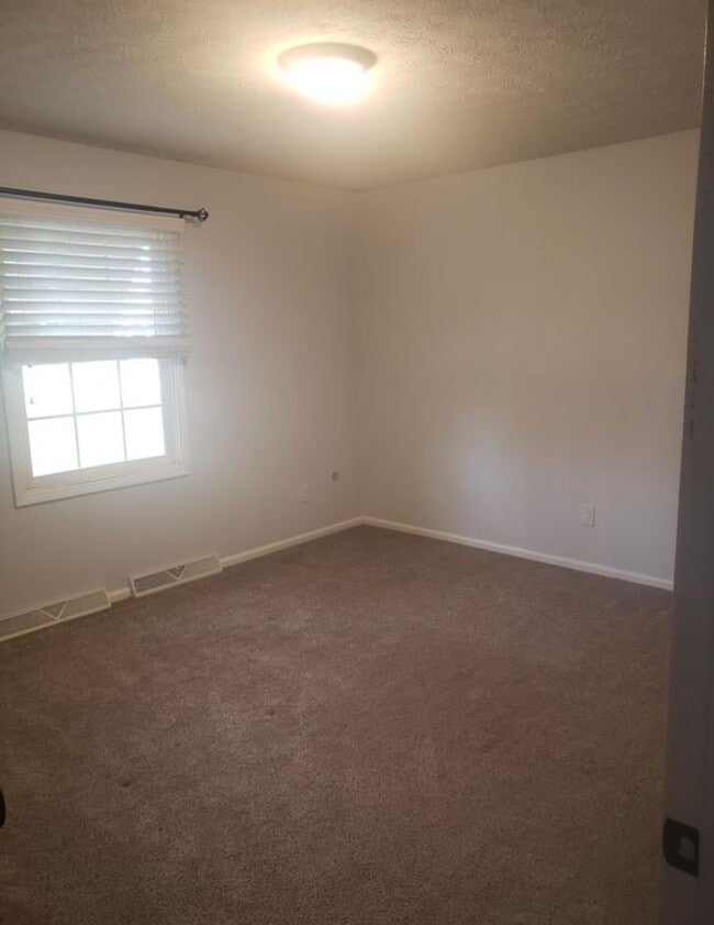 Foto del edificio - 4069 Cottage Grove Rd