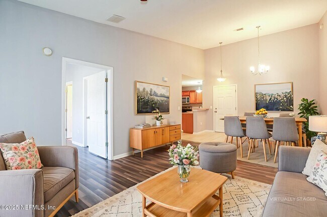 Foto del edificio - 6860 Skaff Ave