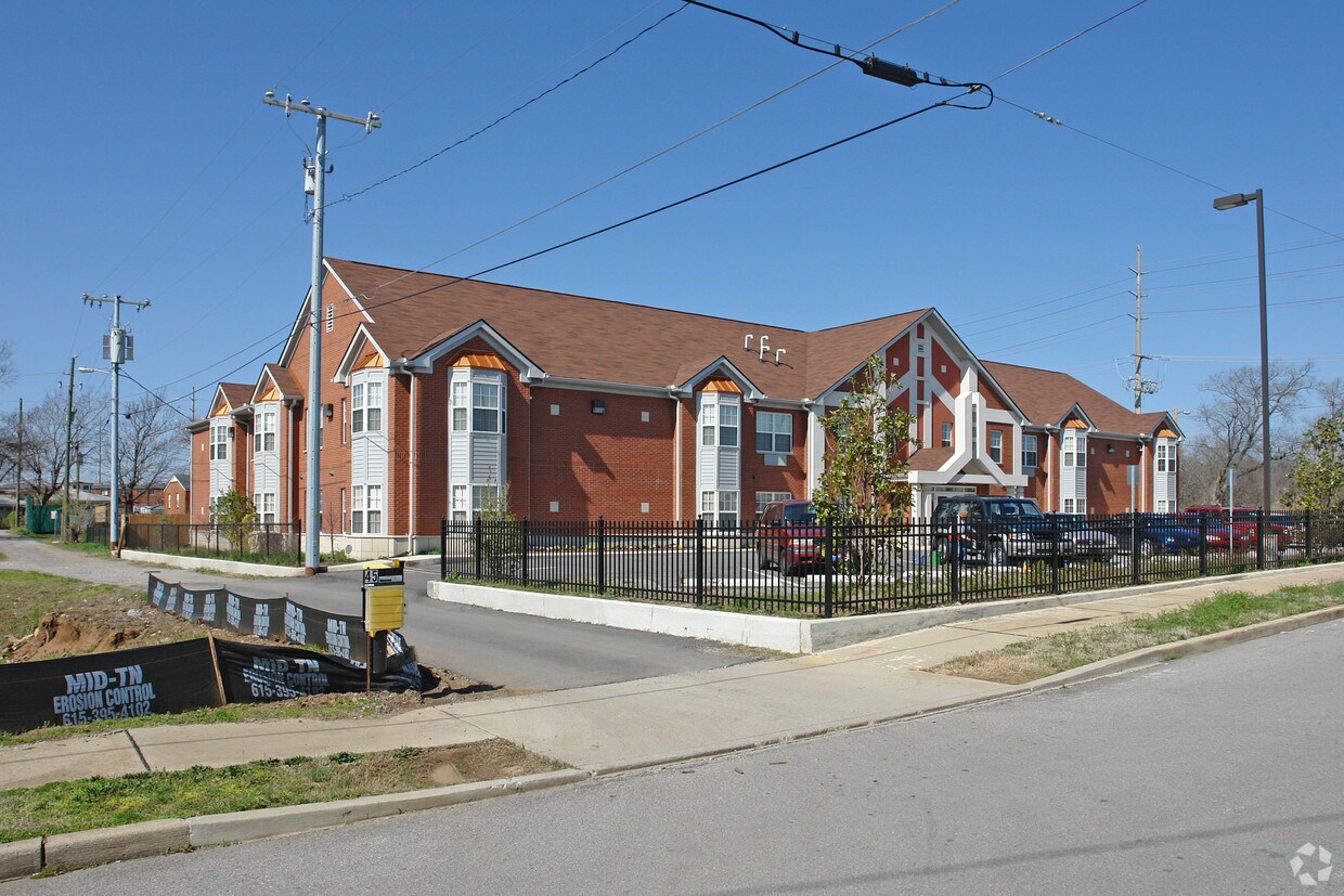 Foto del edificio - Spruce Street Golden Manor