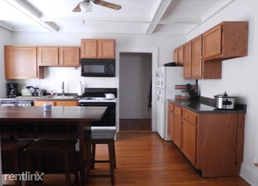 Building Photo - 1 br, 1 bath Apartment - 790 Farmington Ave
