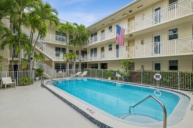 Building Photo - 255 Sunrise Dr