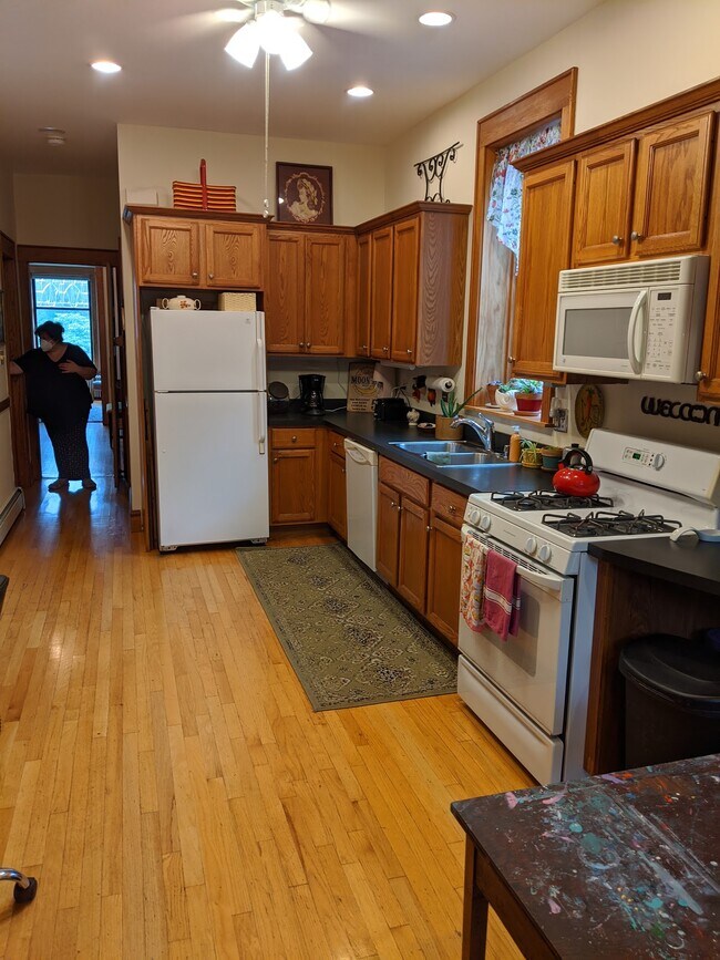 Foto del edificio - 1022 Greenleaf St