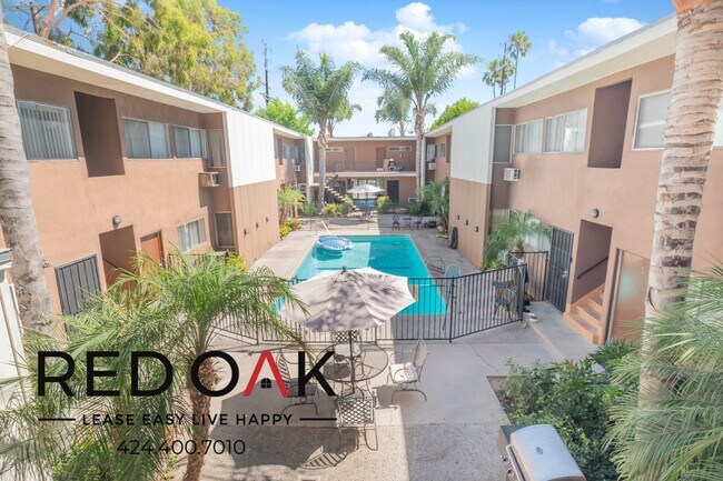 Foto del edificio - 15405 Vanowen St
