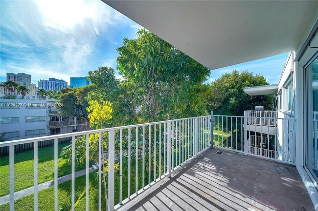 Foto del edificio - 7737 SW 88th St