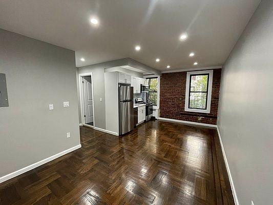 Foto principal - 1 bedroom in BRONX NY 10462