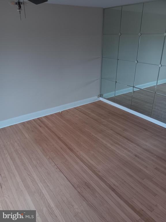 Foto del edificio - 4 S Academy Ave