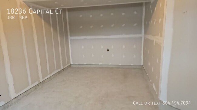 Foto del edificio - Charming Home in Pendleton Golf Community ...