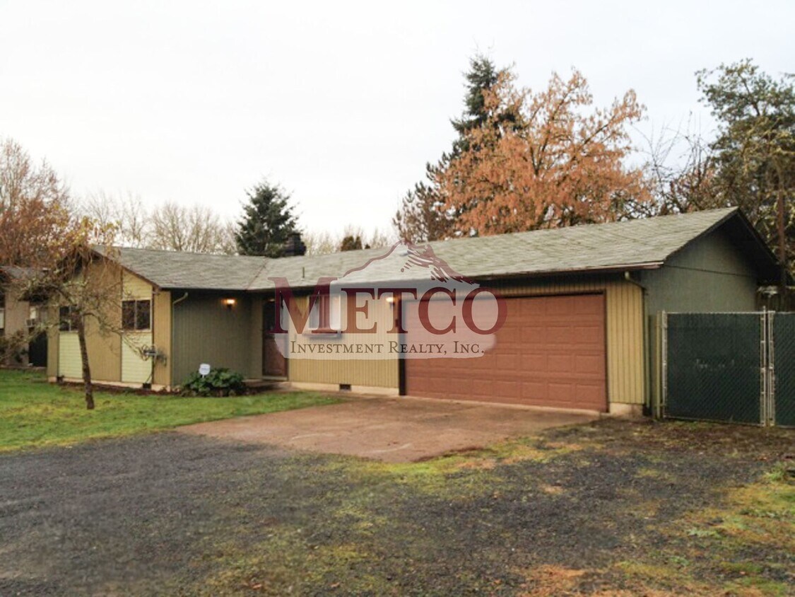 Foto principal - Darling 3 bedroom Springfield Home