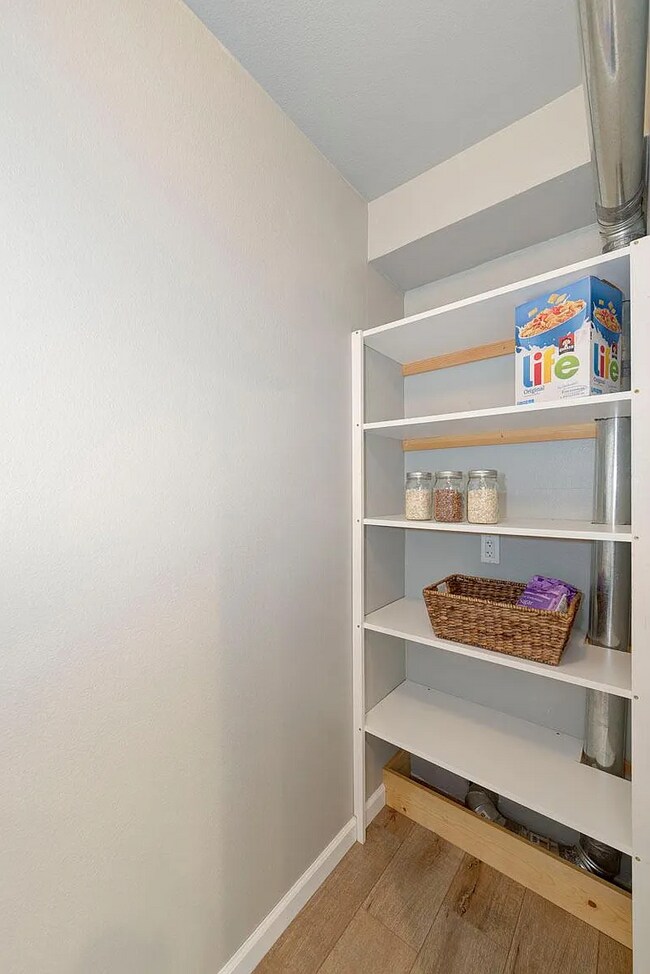 walk-in pantry - 14 Coventry Ln