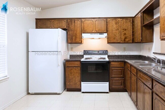 Building Photo - 4837 E Caballero Cir