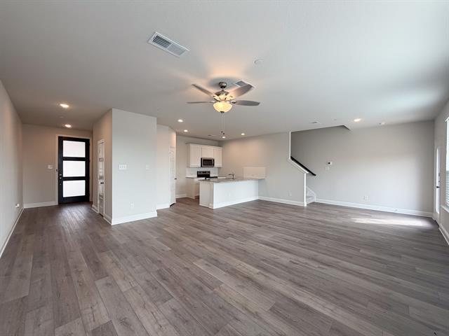 Building Photo - 2121 Layla Dr