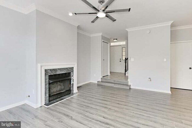 Building Photo - 44253 Mossy Brook Square