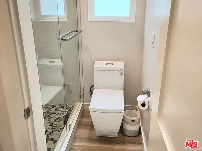 Foto del edificio - 2503 Phelan Ln