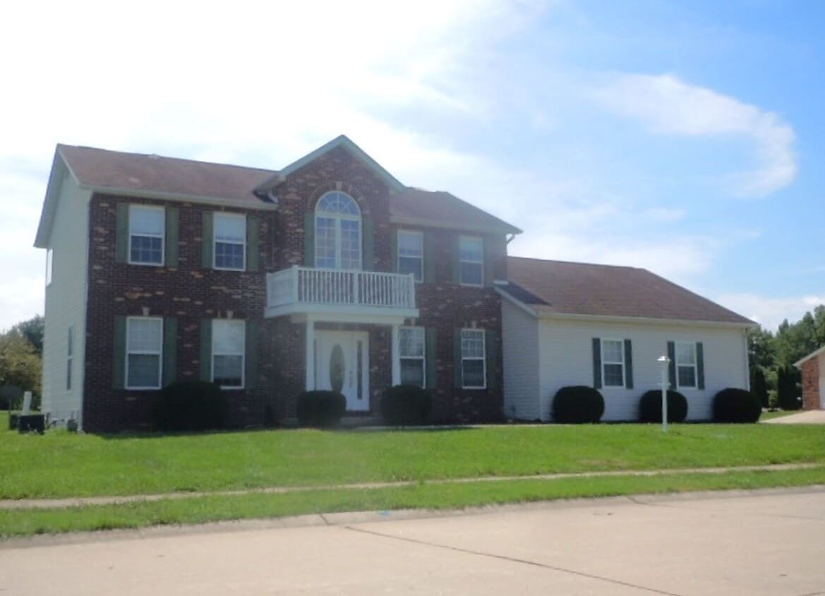 Three Bedroom Executive Home with 2.5 Bath... - Three Bedroom Executive Home with 2.5 Bath...