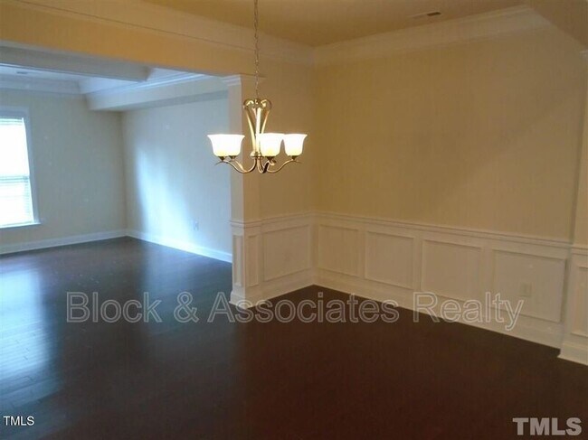 Foto del edificio - 234 Daymire Glen Ln