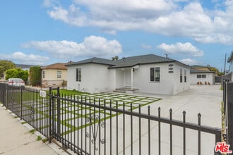 Building Photo - 1613 W 209th St