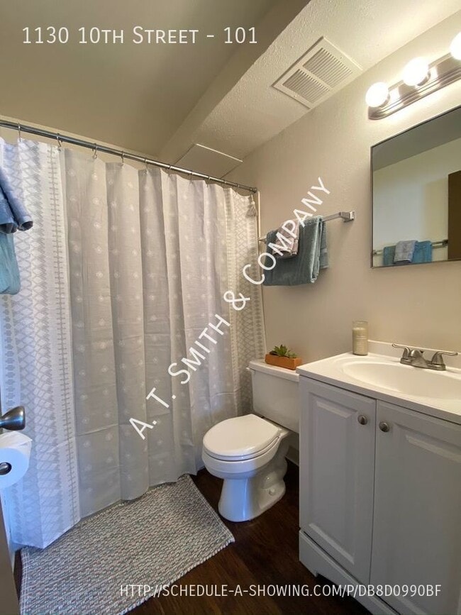 Building Photo - 1130 10th St