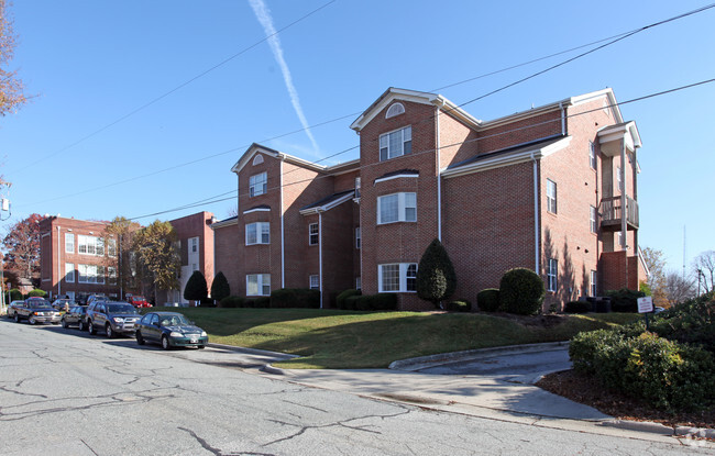 School en Spring Garden - School at Spring Garden Student Apartments