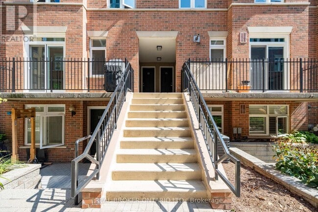 Building Photo - 108-108 Redpath Ave
