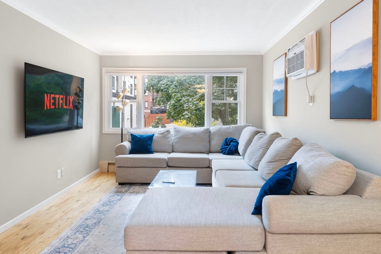 Foto principal - 3024 Humboldt Ave S
