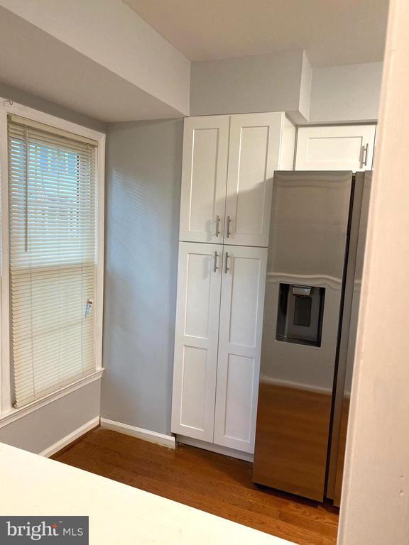 Building Photo - 8564 Springfield Oaks Dr