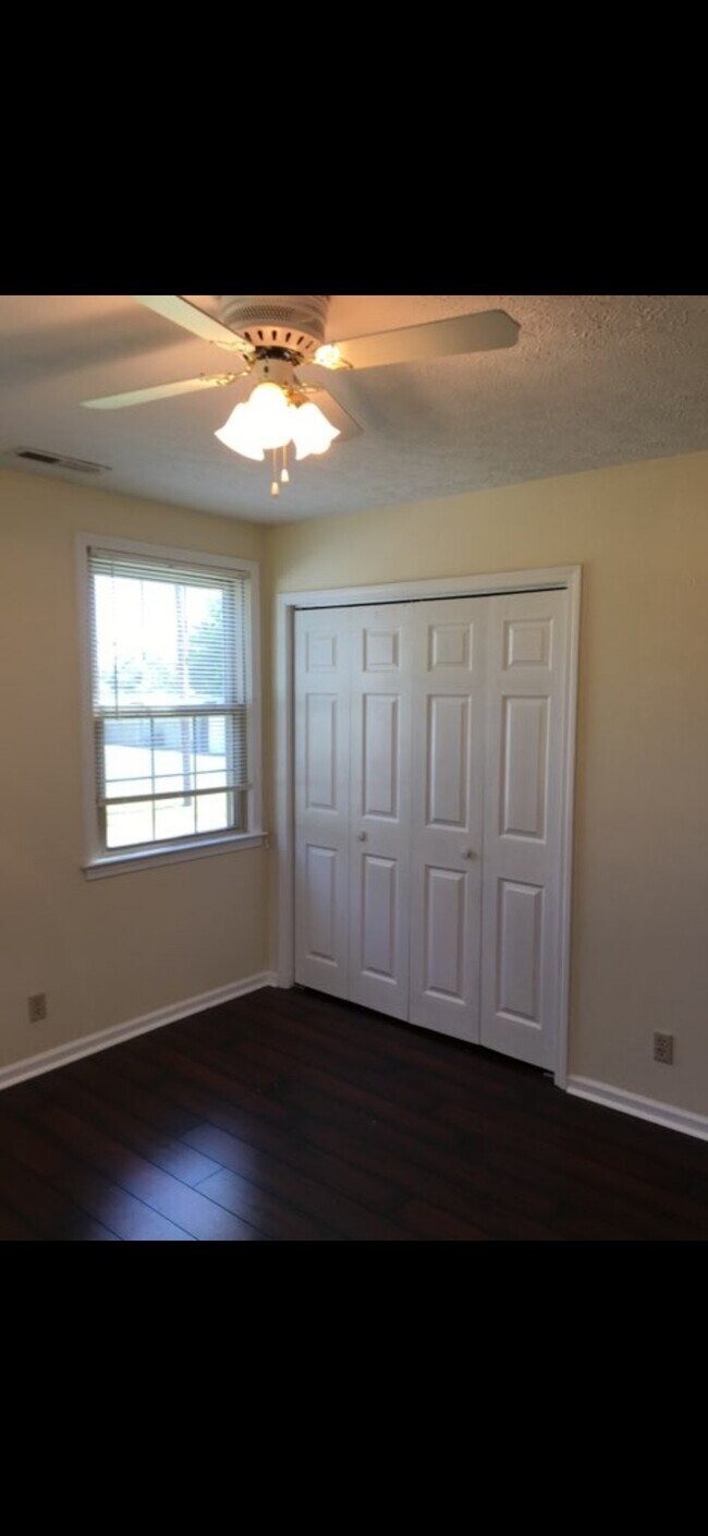 Foto del edificio - 392 Albright Ln