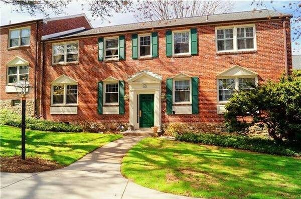 Primary Photo - 500 E Lancaster Ave