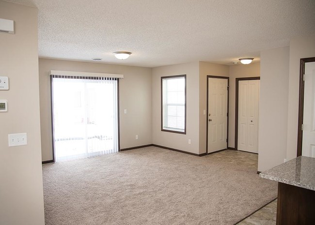 Foto del edificio - 572 109th Ln NW