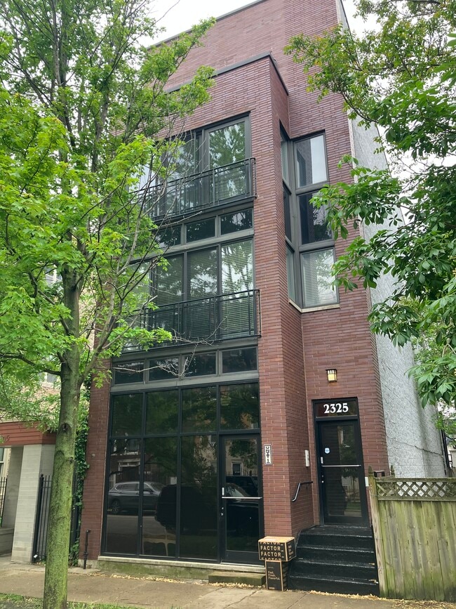 2325 W. Huron - 2325 W Huron St