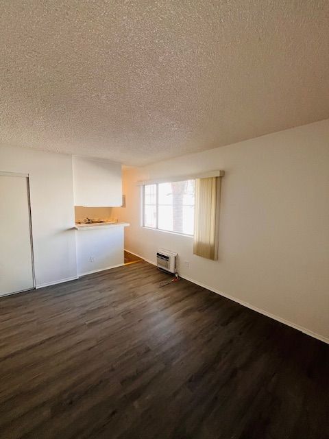 Foto del edificio - 1260 Beachwood Dr